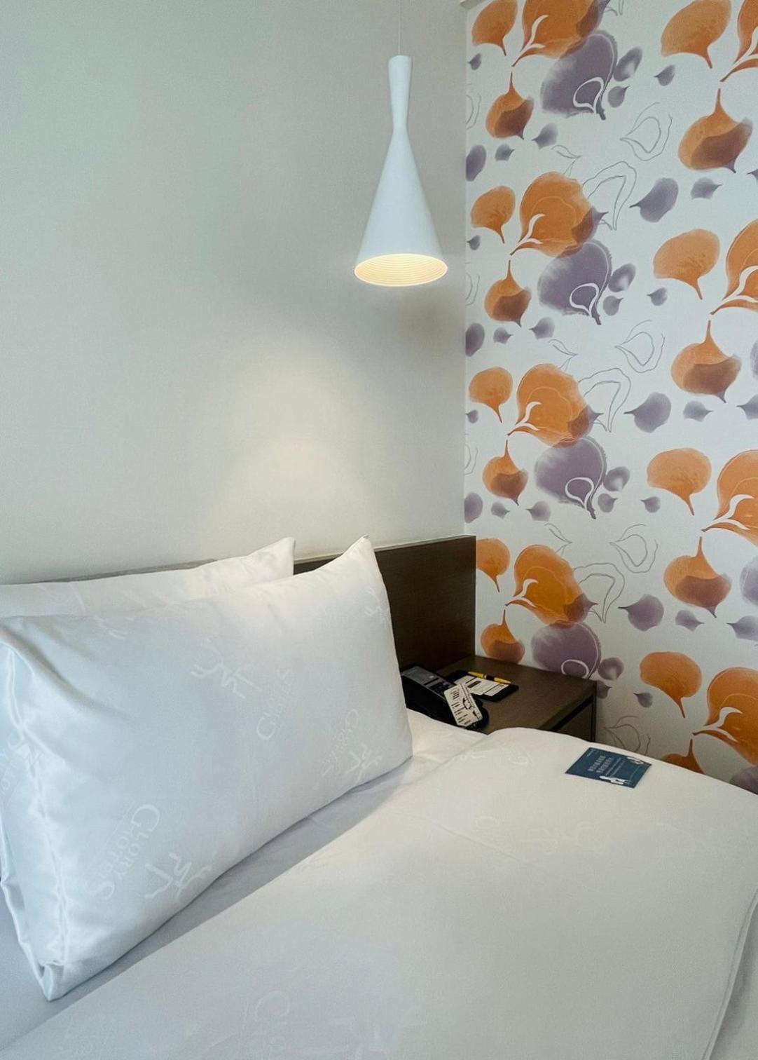Golden Tulip Glory Fine Hotel Tainan Extérieur photo