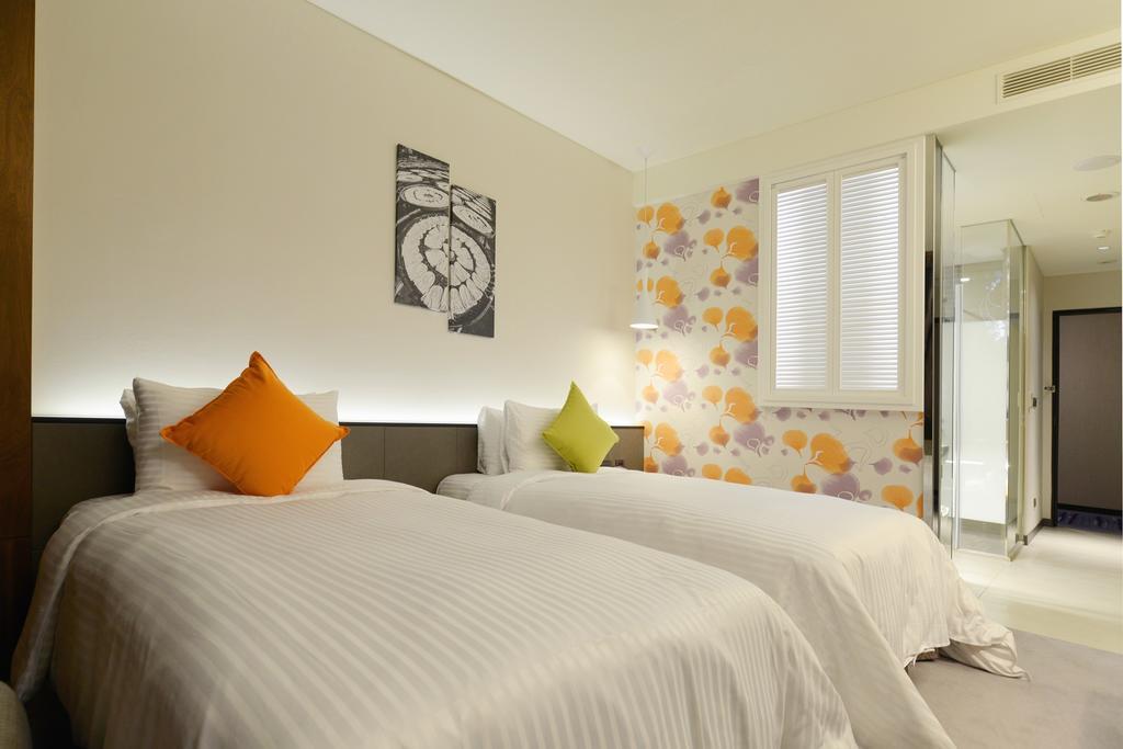 Golden Tulip Glory Fine Hotel Tainan Extérieur photo